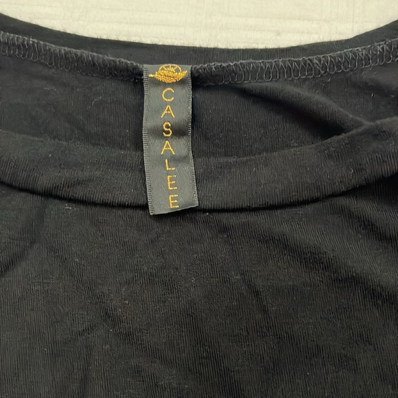 Black cold shoulder top Sz small - Picture 4 of 4